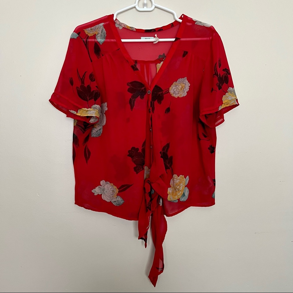 🌹UO kimchi blue big floral sheer red tie blouse